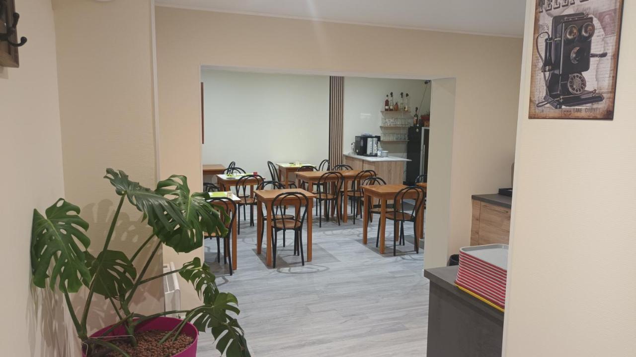 Hotel Le Petit Logis Beaumont-en-Véron Esterno foto