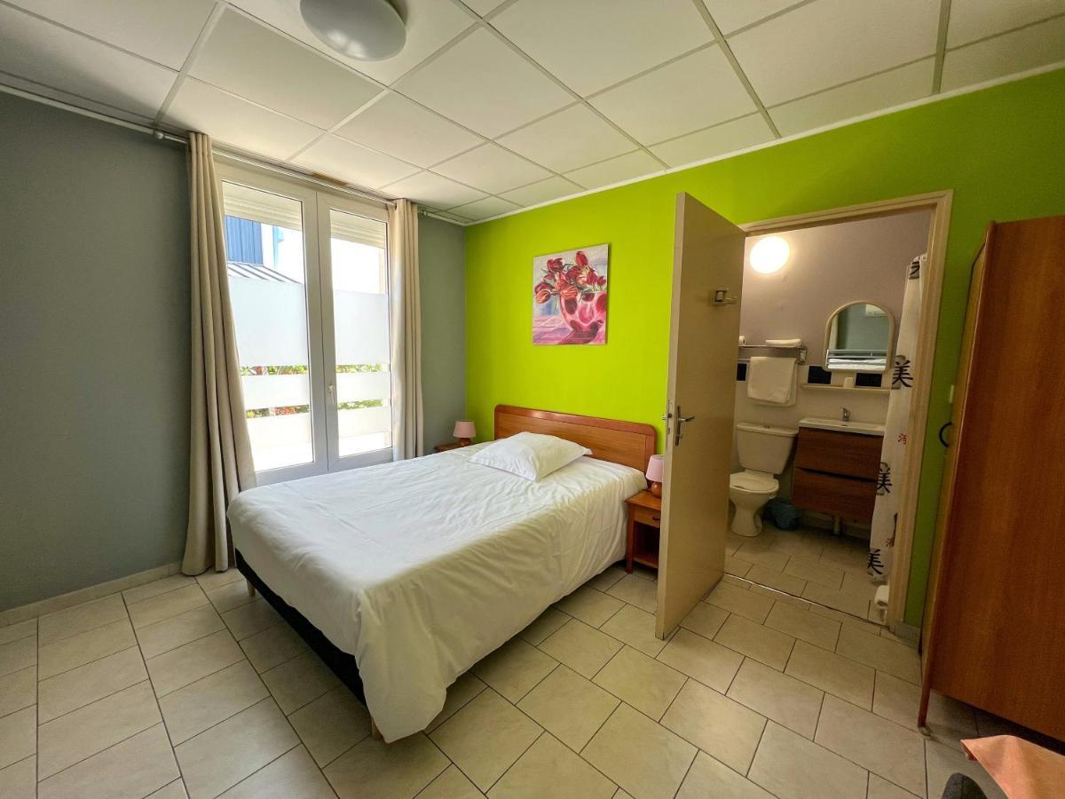 Hotel Le Petit Logis Beaumont-en-Véron Esterno foto
