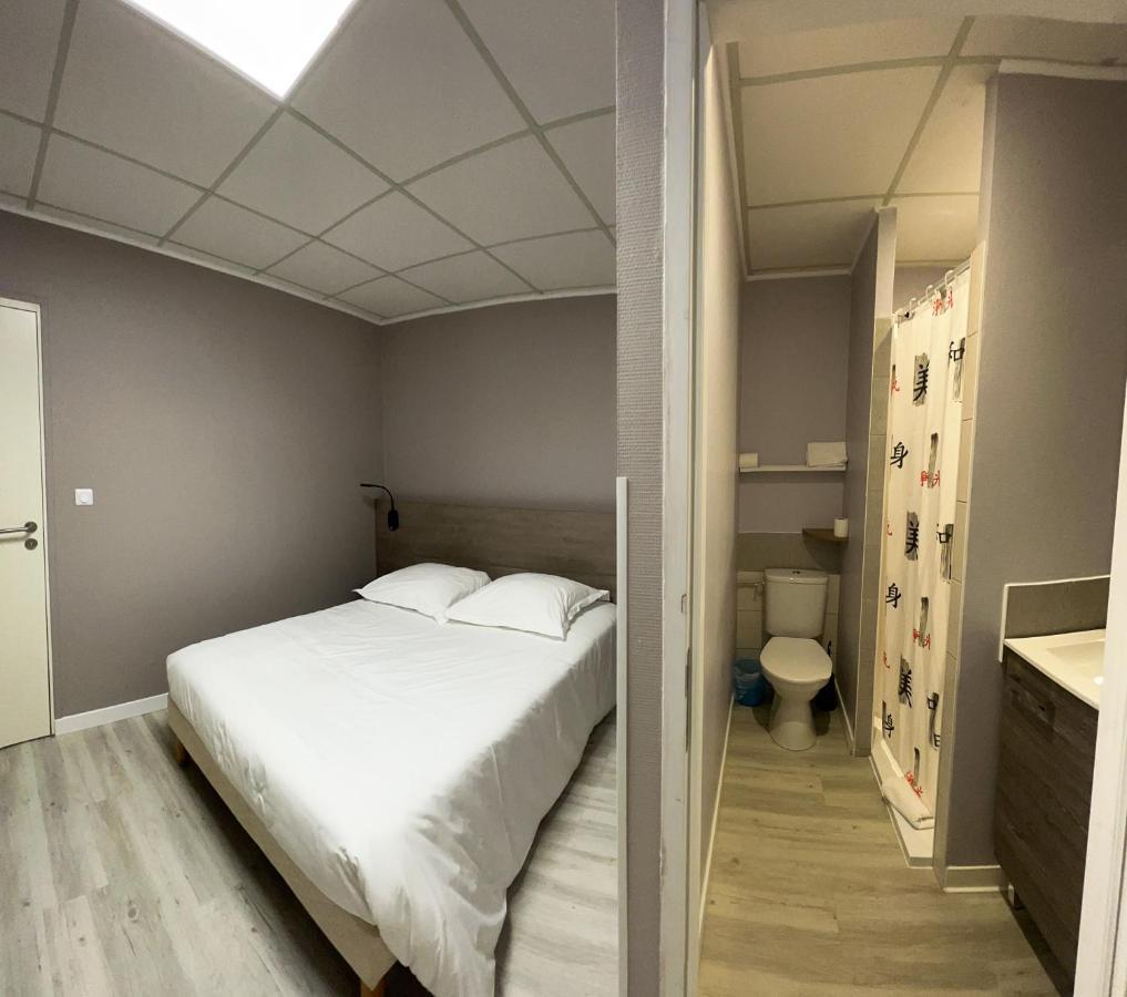 Hotel Le Petit Logis Beaumont-en-Véron Esterno foto