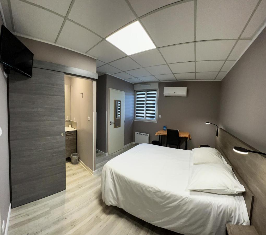 Hotel Le Petit Logis Beaumont-en-Véron Esterno foto