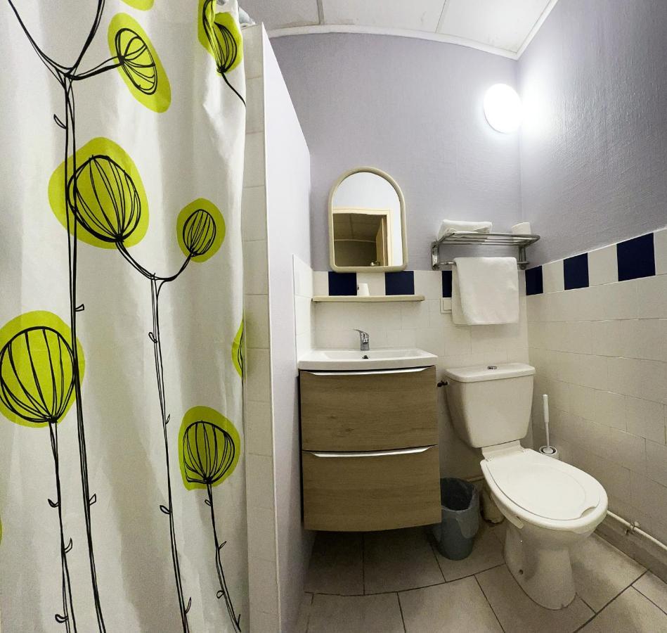 Hotel Le Petit Logis Beaumont-en-Véron Esterno foto