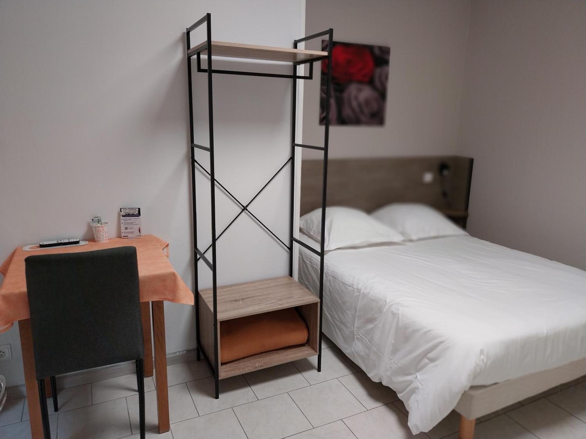 Hotel Le Petit Logis Beaumont-en-Véron Esterno foto