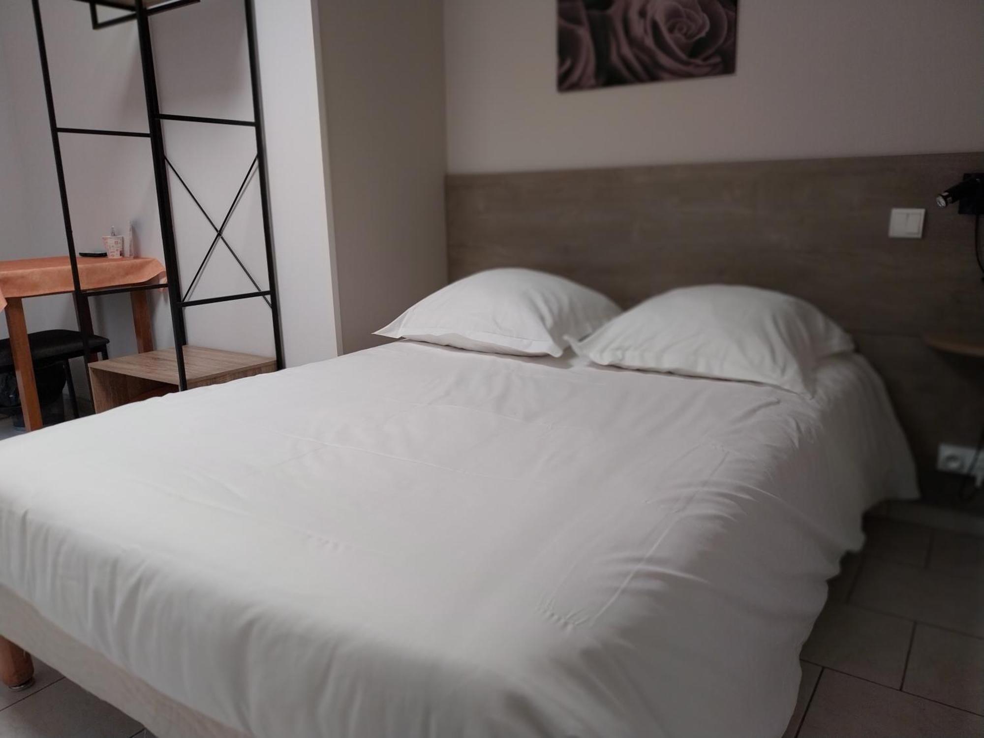 Hotel Le Petit Logis Beaumont-en-Véron Esterno foto